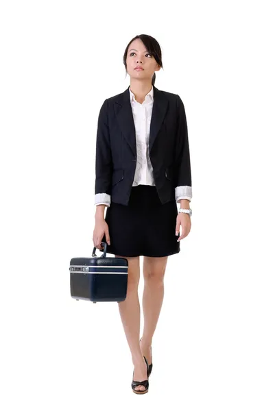 Mulher Negócios Segurando Caixa Ferramentas Andando Retrato Comprimento Total Isolado — Fotografia de Stock