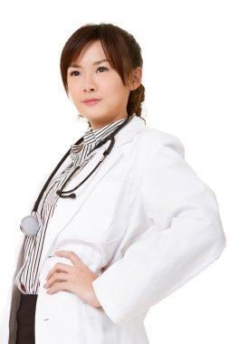 Kendine güvenen Asyalı doktor