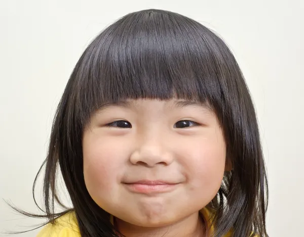 Азиатская милая девушка — стоковое фото