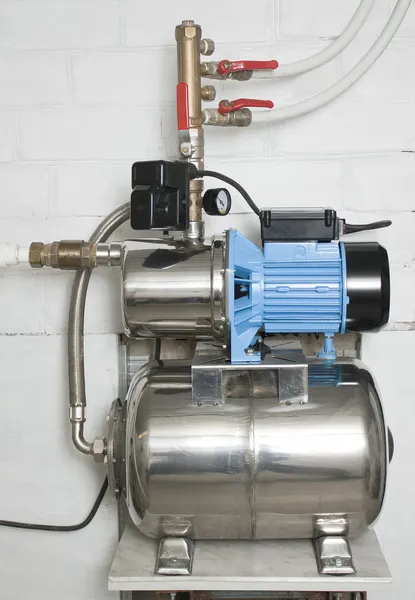 Pompa acqua automatica — Foto Stock