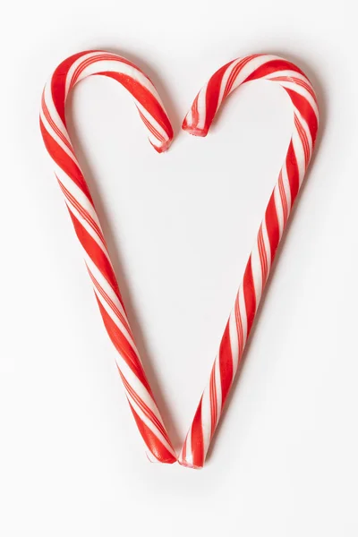 Красные рождественские конфеты — стоковое фото