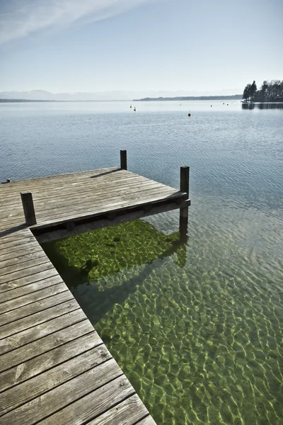 シュタルンベルク湖ババリア ドイツで桟橋 — ストック写真
