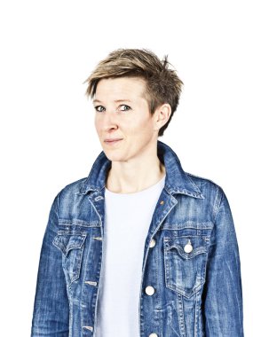 güzel konuşan bir kadın görüntüsü