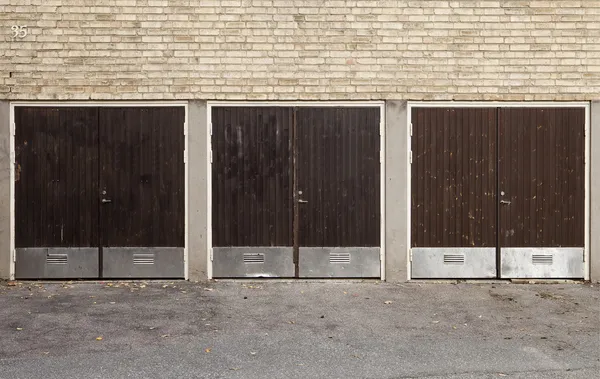 Worn Garage Doors — Stock Photo, Image