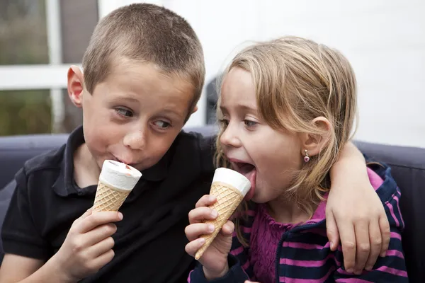 Eating Ice-cream — Stock Photo, Image