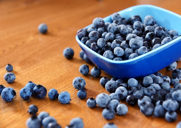 桌上的蓝莓 — 图库照片