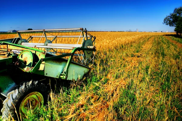 Old rusted combine — Stock Photo, Image