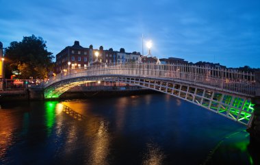 Half-penny bridge clipart