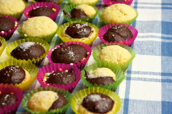 Muffin Fatti Casa Sul Tavolo — Foto Stock
