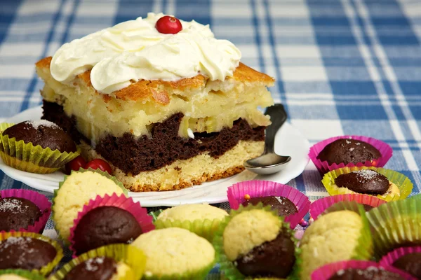 Homemade Pie Whipped Cream Muffins — Stock Photo, Image