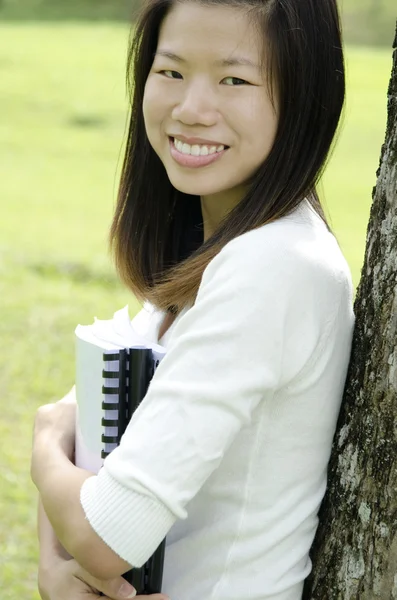 Asiatische Studentin — Stockfoto