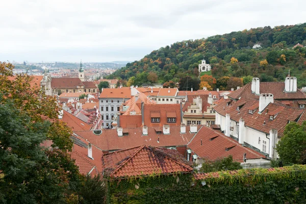 Telha telhados da Praga — Fotografia de Stock