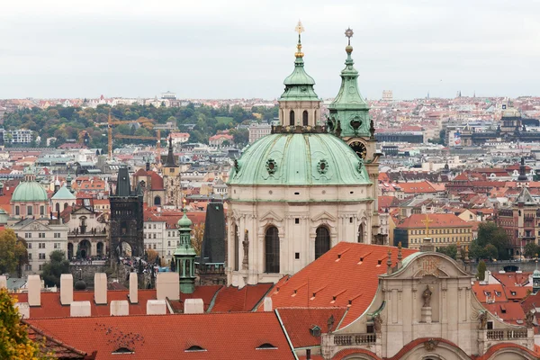 Üstten Leyleklerin Prag Görünüm — Stok fotoğraf