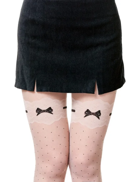 Pernas femininas em meia-calça — Fotografia de Stock
