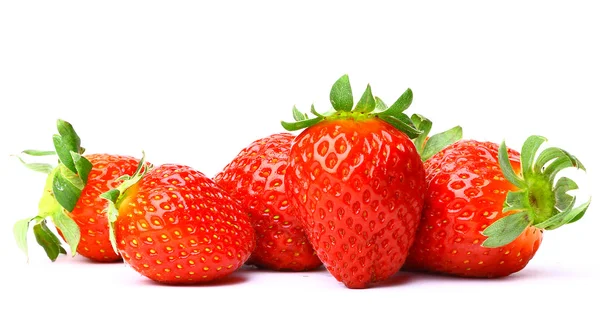 Lot de fraises isolées sur fond blanc — Photo