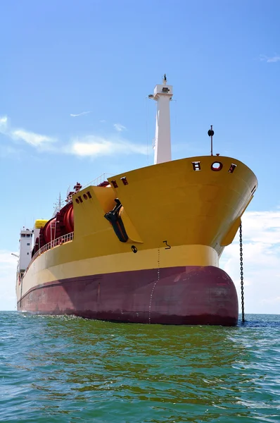 Kemikalietankfartyg stående på ankare — Stockfoto