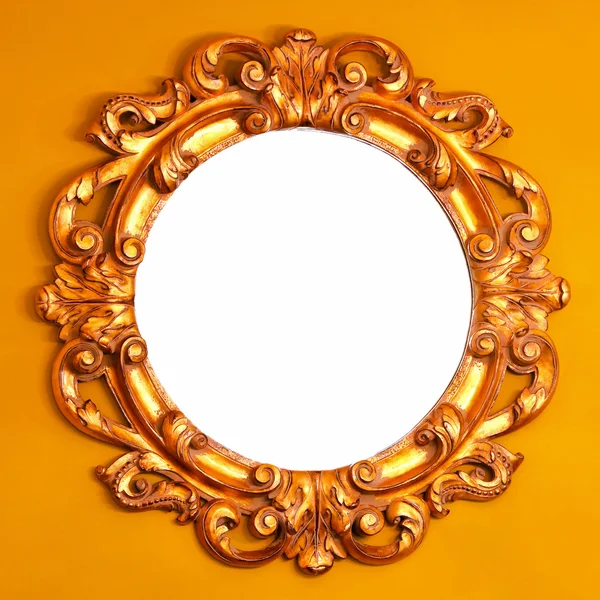 Деревянное зеркало — стоковое фото