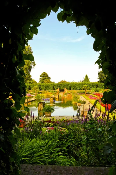 Tajny ogród — Zdjęcie stockowe