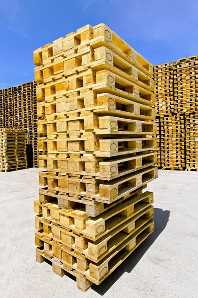 Pallet stack — Stock Photo, Image