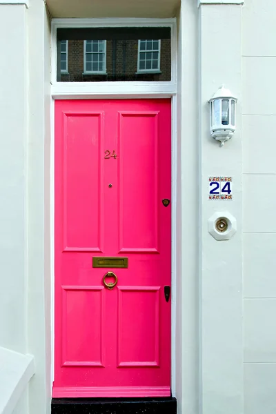 ピンクのドア — ストック写真