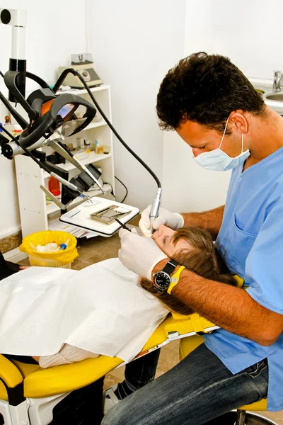 Perfuração de dentista — Fotografia de Stock