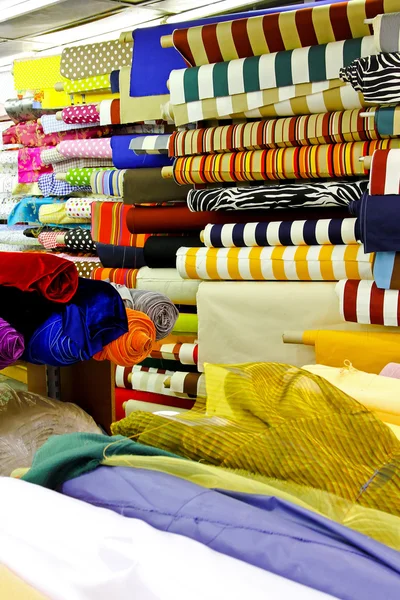 Текстильные рулоны — стоковое фото