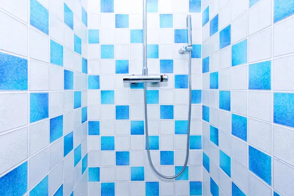 Prysznic wewnątrz — Zdjęcie stockowe