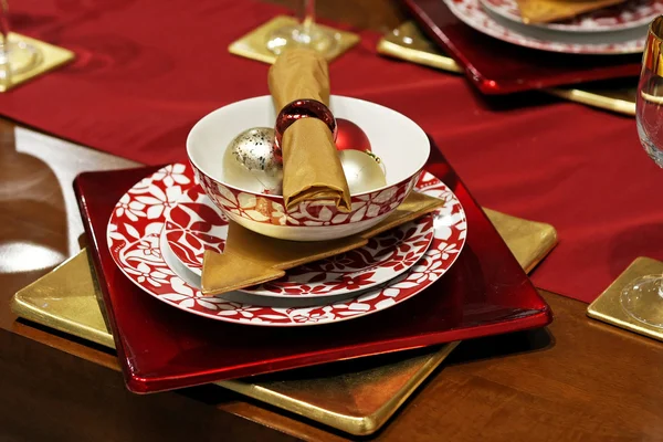 Lüks Noel Masa Kırmızı Altın — Stok fotoğraf