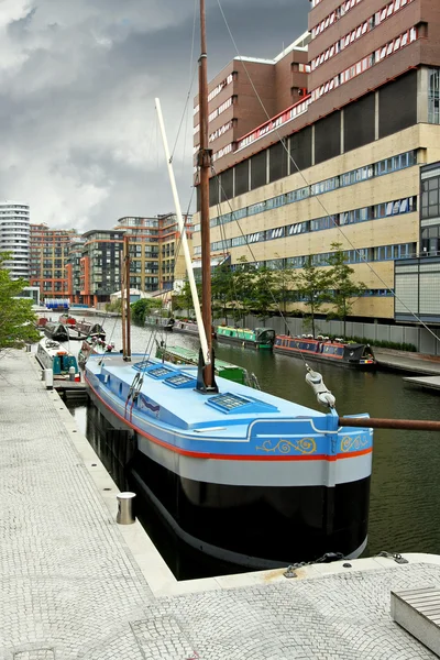 Kanal dock — Stok fotoğraf
