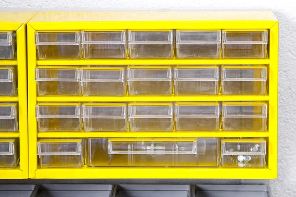 Yellow Shelf Parts Inventory Workshop — Stock Photo, Image