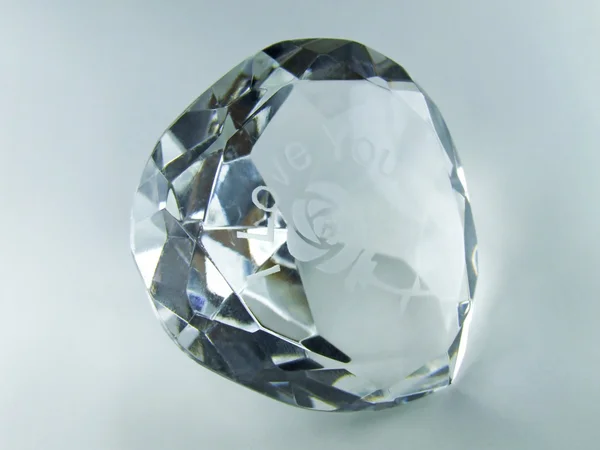 Diamant Poli Brillant Gravé Avec Aime — Photo