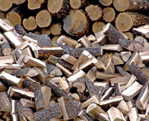 Großer Haufen Präparierten Brennholzes — Stockfoto