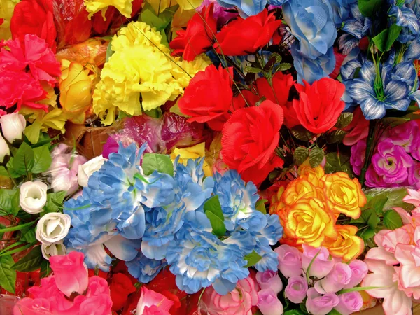 別の種類の花のクローズ アップ ショットでカラフルな花の花束 — ストック写真