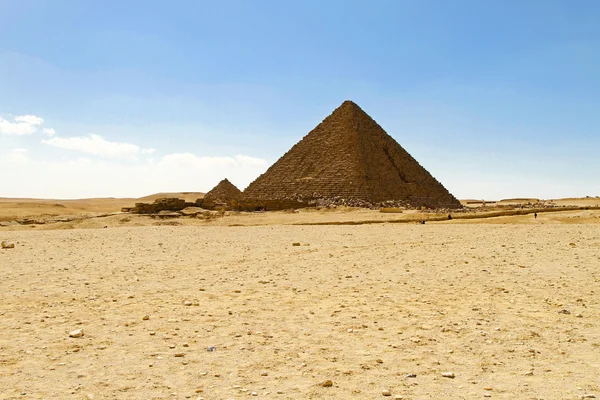 メンカウラー王のピラミッド — ストック写真