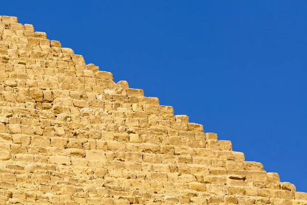 Pyramide kant — Stockfoto