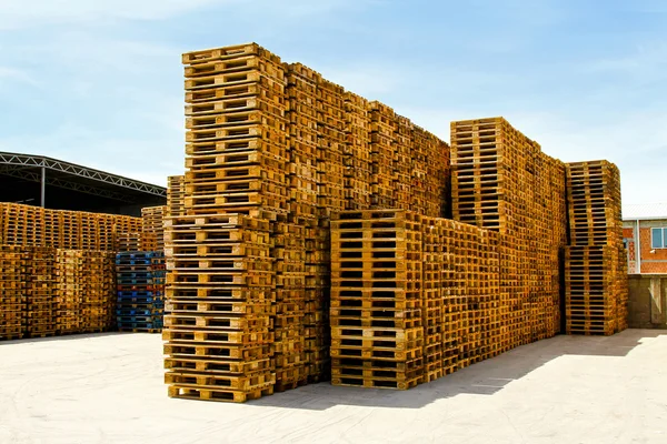 Logistic pallets — Stock Photo, Image