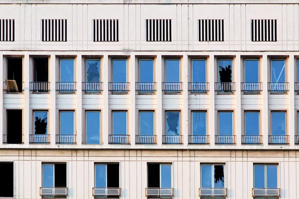 Розбитих вікон — стокове фото