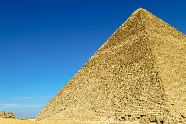 Kant van de grote pyramide — Stockfoto