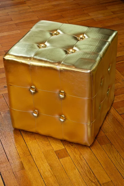 Gold cube — Stock Photo, Image