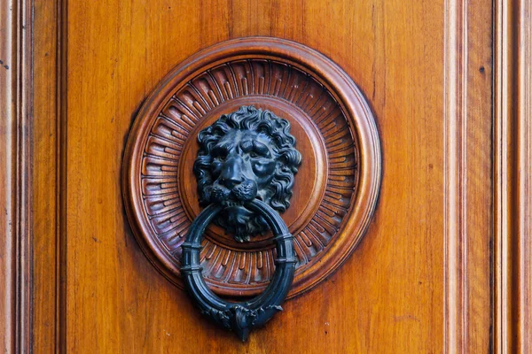 Нокировщик дверей — стоковое фото