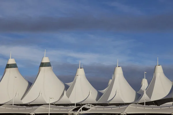 Dach des internationalen Flughafens Denver — Stockfoto