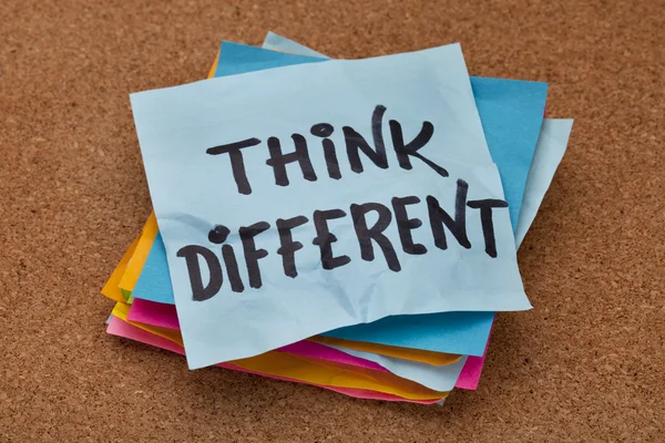 Pensar conceito diferente — Fotografia de Stock