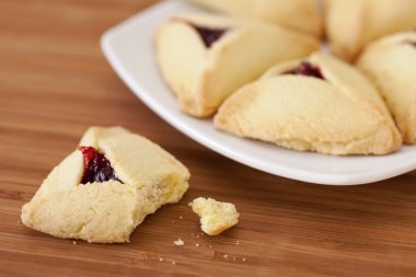 Ahududu hamantaschen kurabiye