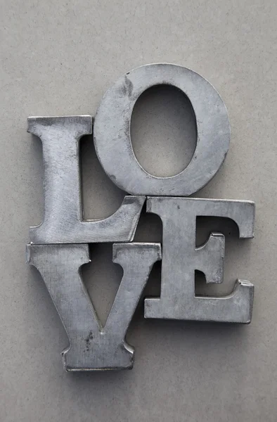 Przesłanie Miłości Litery Metalowe — Zdjęcie stockowe