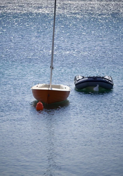 Маленькие лодки — стоковое фото