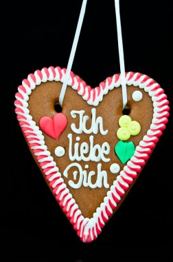 Gingerbread Oktoberfest heart saying 