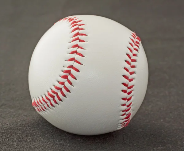 Primo Piano Una Palla Baseball Sfondo Nero — Foto Stock