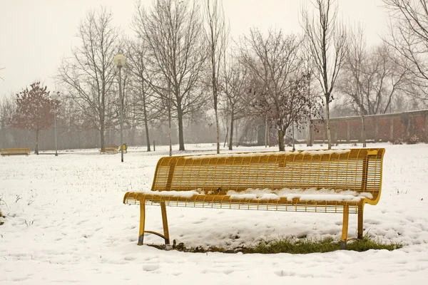 Bench in the snow — Stock Photo, Image