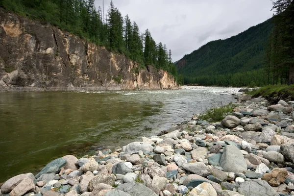 La rivière Kitoy. Sibérie. Montagnes Sayan Est . — Photo