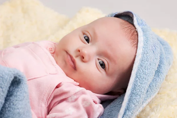 Little Baby Girl Looking — Stock Photo, Image